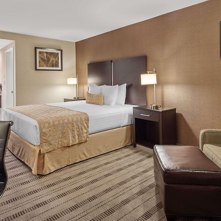 Best Western Pasadena Royale Inn&Suites Extérieur photo