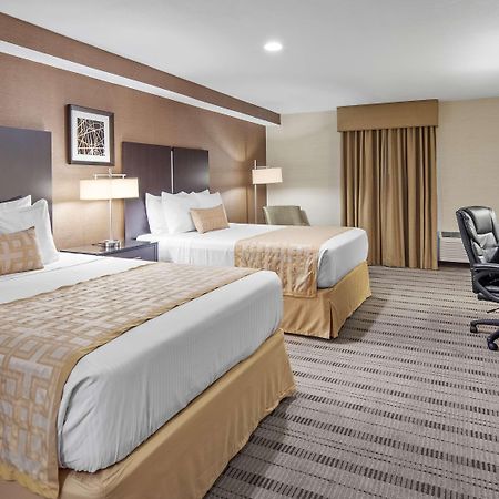 Best Western Pasadena Royale Inn&Suites Extérieur photo