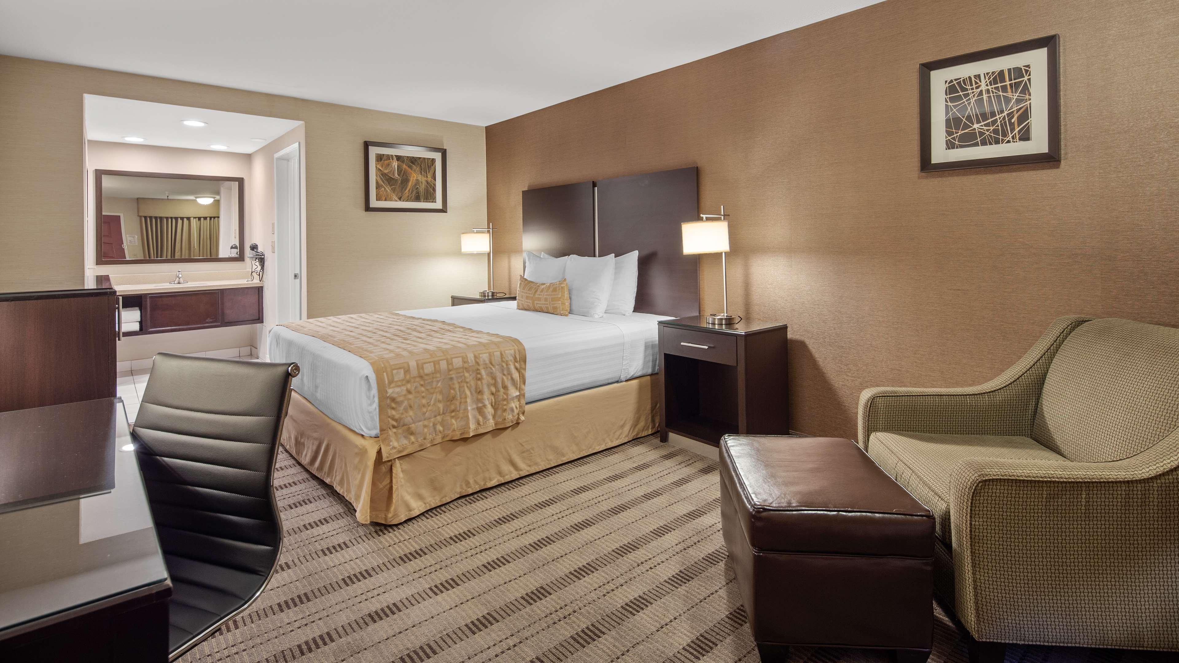 Best Western Pasadena Royale Inn&Suites Extérieur photo