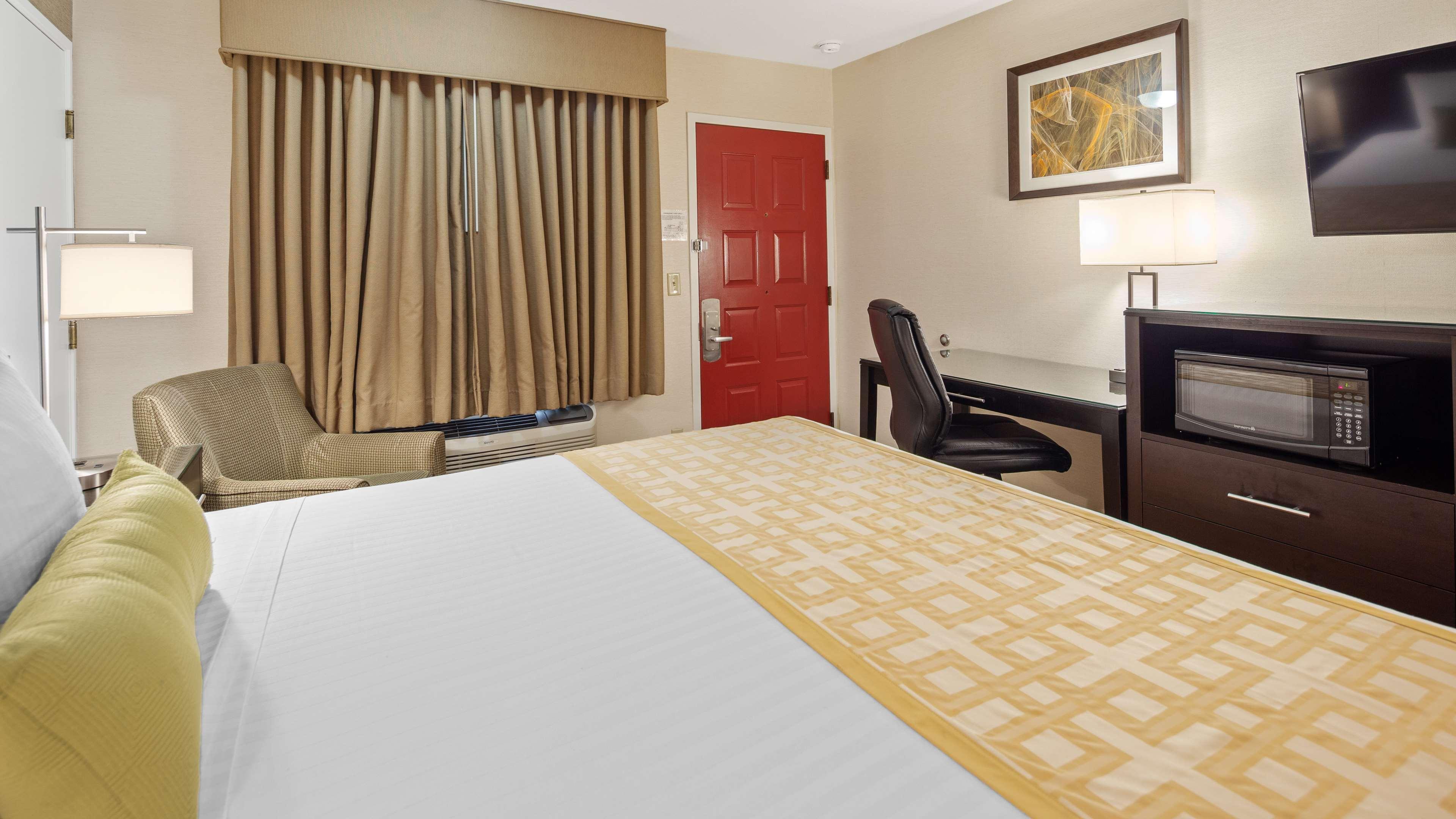 Best Western Pasadena Royale Inn&Suites Extérieur photo
