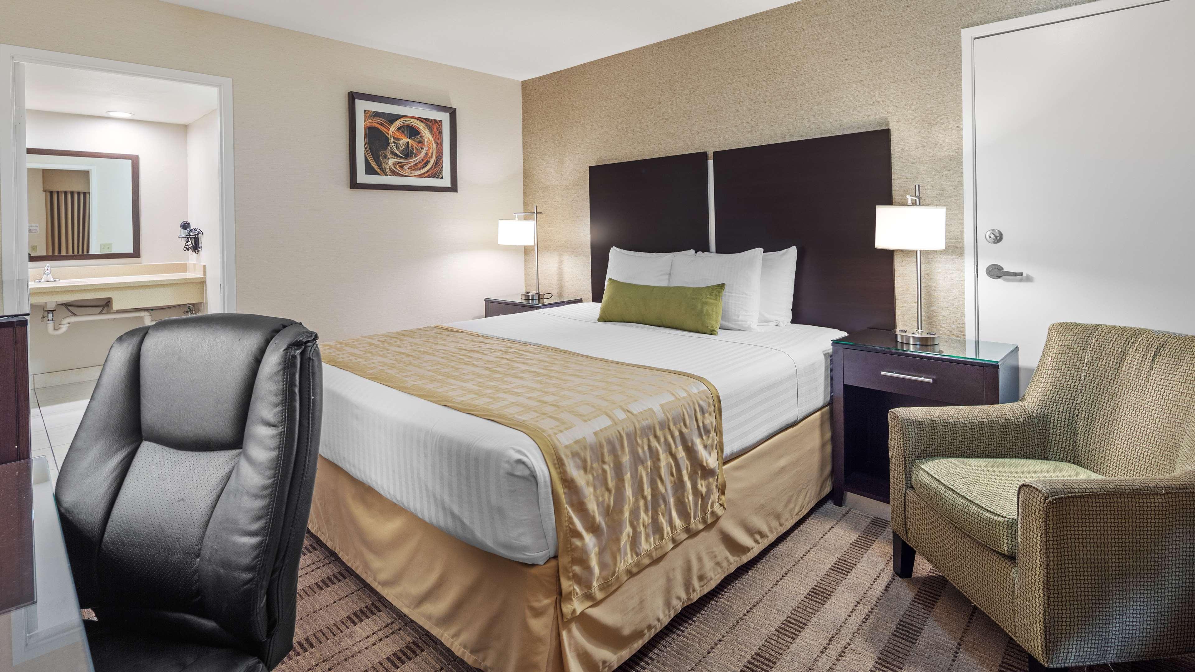 Best Western Pasadena Royale Inn&Suites Extérieur photo