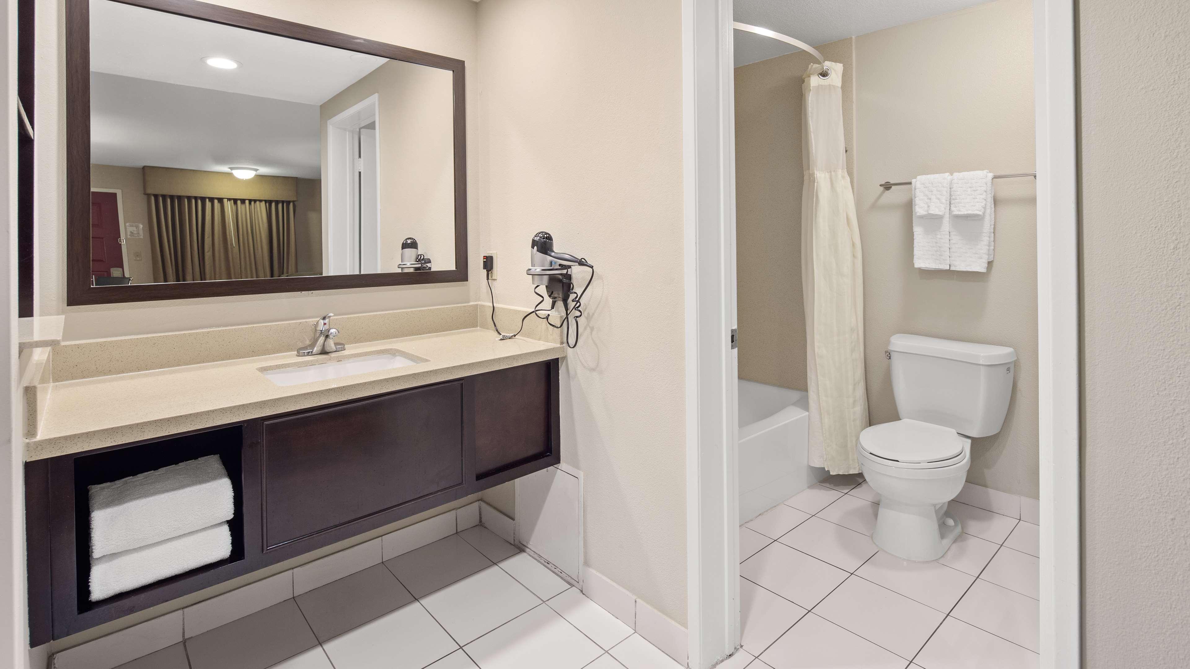 Best Western Pasadena Royale Inn&Suites Extérieur photo