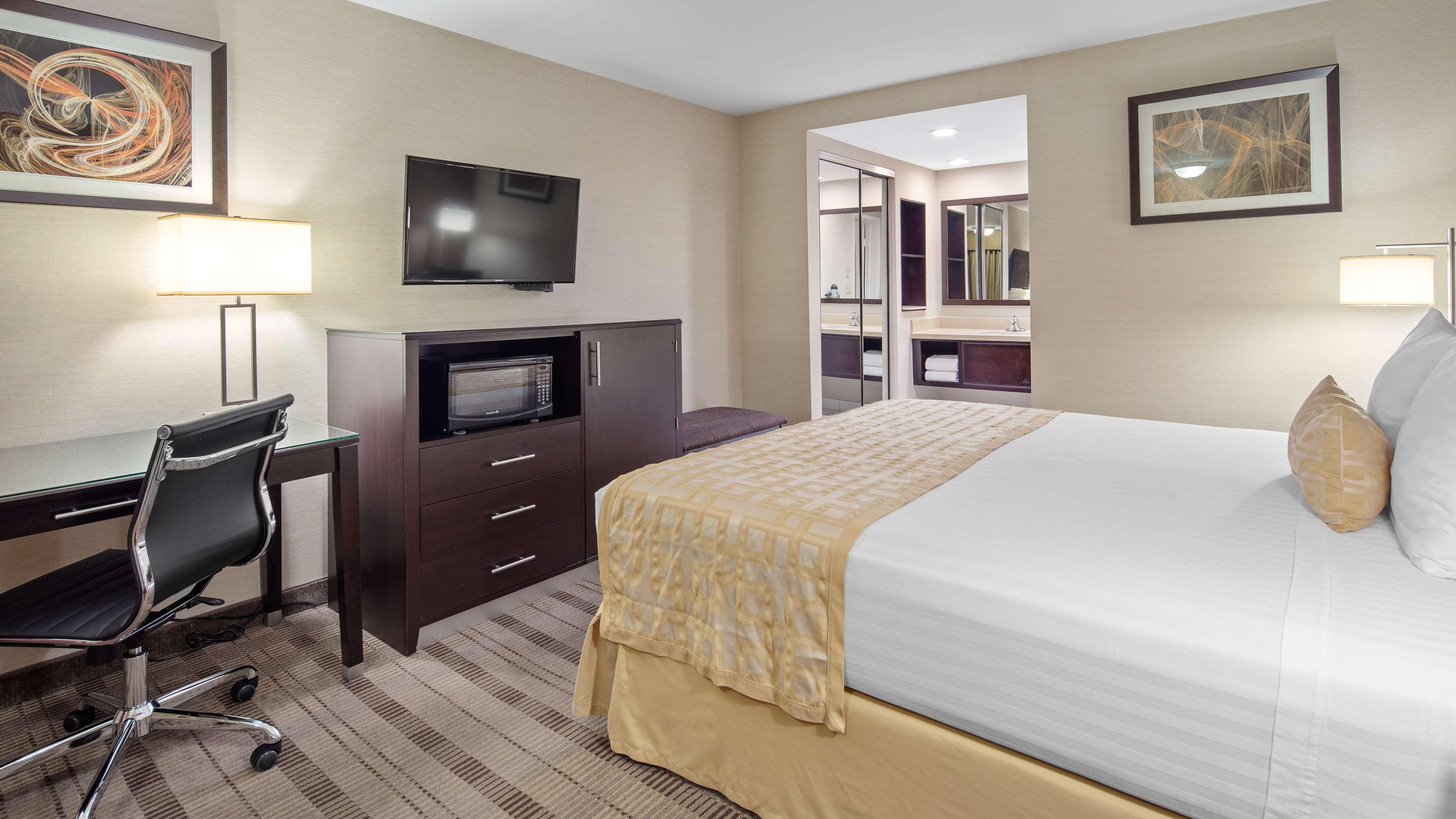 Best Western Pasadena Royale Inn&Suites Extérieur photo