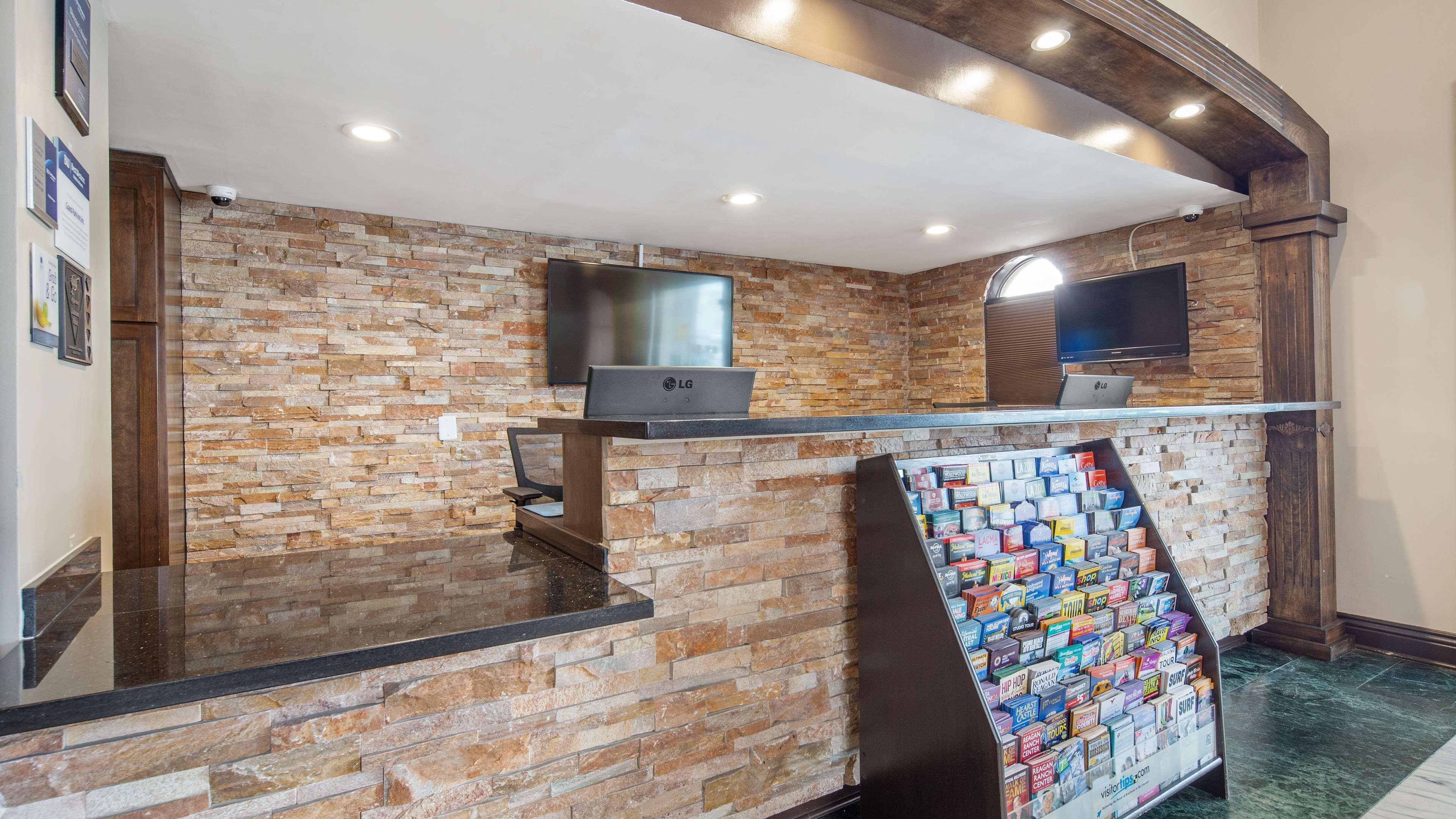 Best Western Pasadena Royale Inn&Suites Extérieur photo