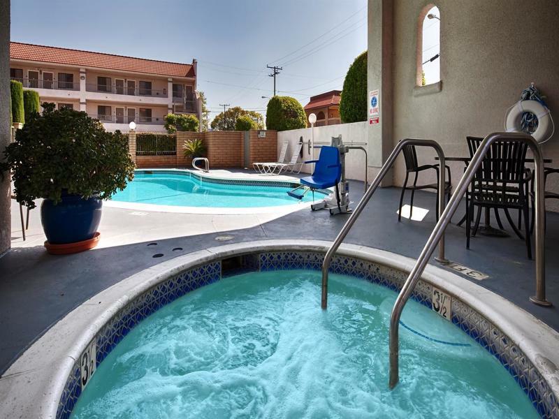 Best Western Pasadena Royale Inn&Suites Extérieur photo