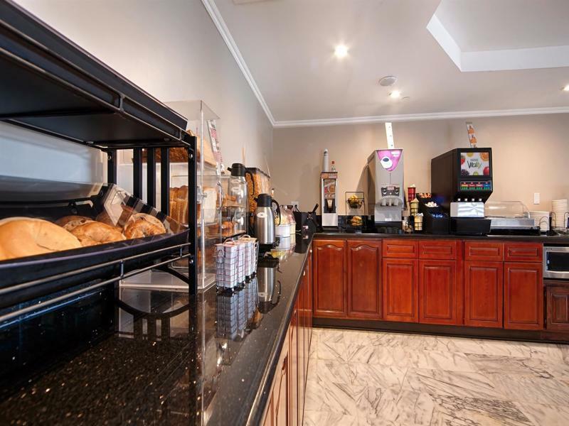 Best Western Pasadena Royale Inn&Suites Extérieur photo